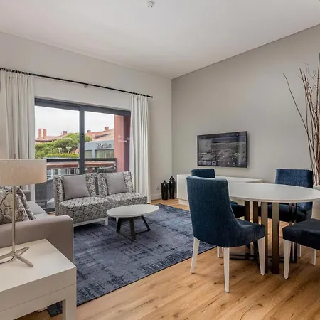 Sheraton - & Residences Hotell 5*