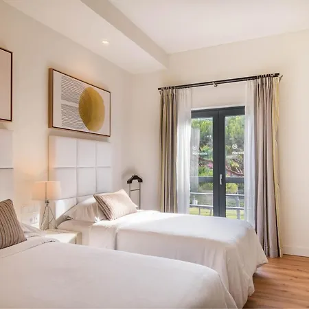 Sheraton - & Residences 5* Віавіа