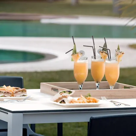 Ξενοδοχείο Sheraton - & Residences 5*