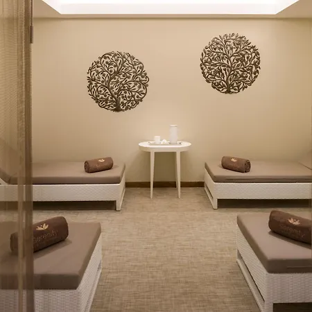 Sheraton - & Residences Hotel