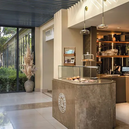 Sheraton - & Residences 5*