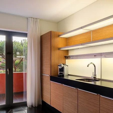 Sheraton - & Residences 5* Віавіа