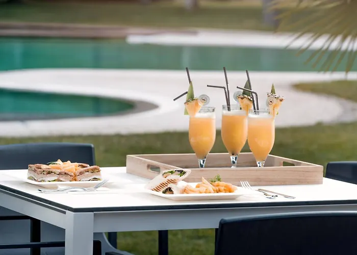 호텔 Sheraton - & Residences 5*