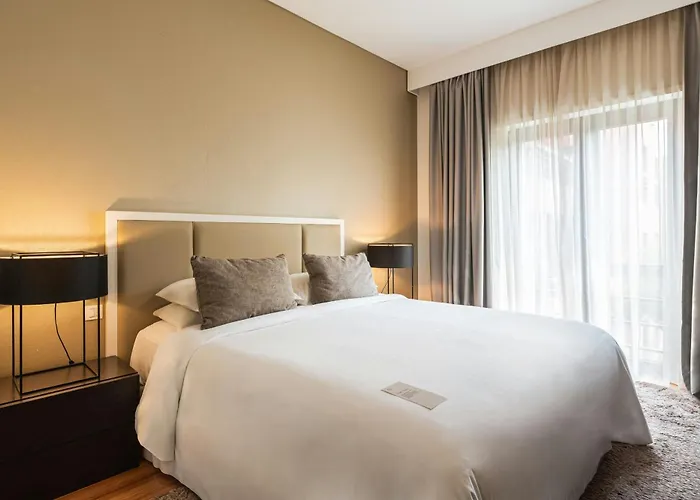 호텔 Sheraton - & Residences 5*