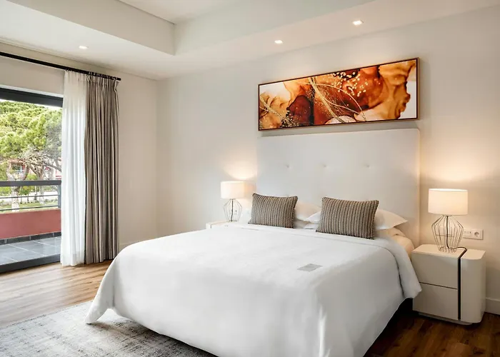 호텔 Sheraton - & Residences 5*