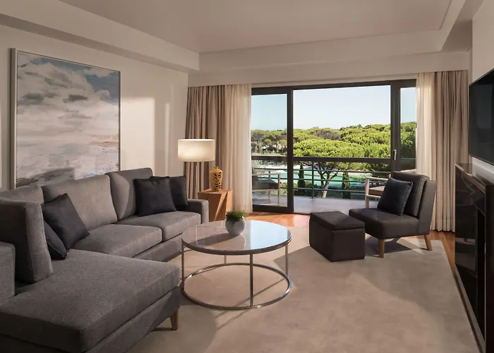 Hotell Sheraton - & Residences 5*