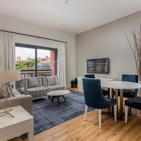 Sheraton - & Residences Hotel 5*