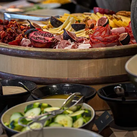 Sheraton - Hotel&residences Hotel 5*