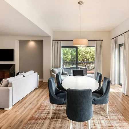 Hotel Sheraton - & Residences 5*