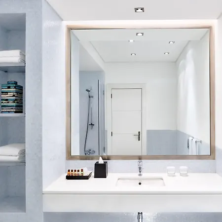 Sheraton - & Residences 5*