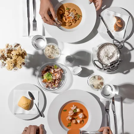 Hotel Sheraton - & Residences 5*