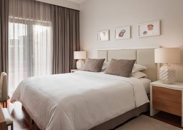 Sheraton - & Residences 5*