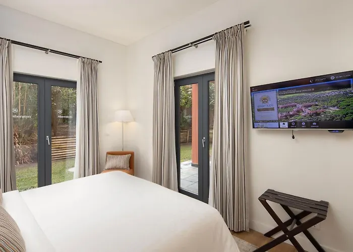 Sheraton - & Residences Hotel